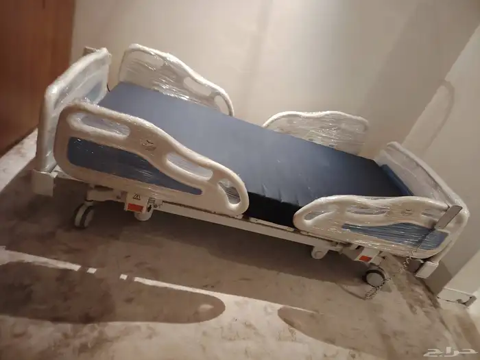 سرير طبي كهربائي مع المرتبه الطبيه فايبر 1