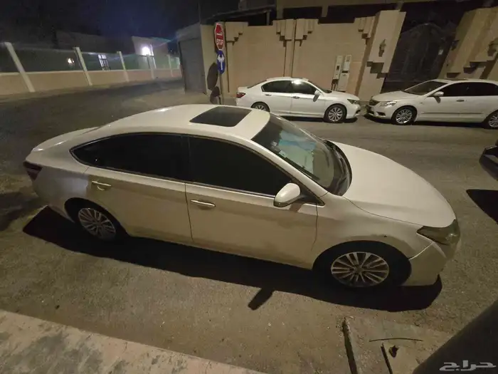 للبيع افلون تويوتا 2013 3