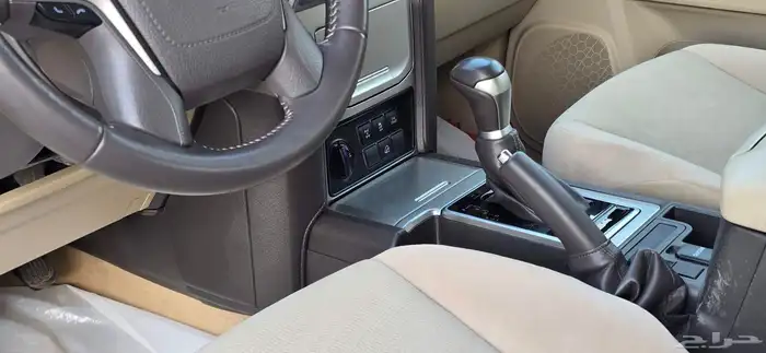برادو 2023 نص فل V6 TXL 9