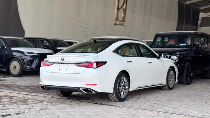 متوفر لكزس ES350 Cc نص فل وارد البريمي مع شهاده المنشأ مو 9
