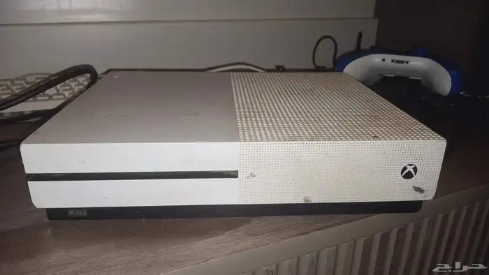 اكس بوكس ون اس مع مكسر مع شاشه قيمنق مع ثلاث يدات 11
