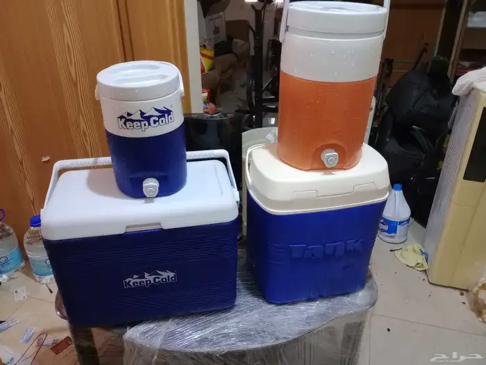 حافظات طعام و مياة بحالة ممتازة اول مستخدم على السوم 0