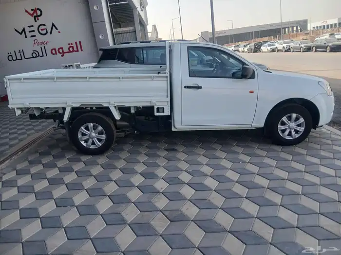 ايسوزو دي ماكس جوانب 2025 6