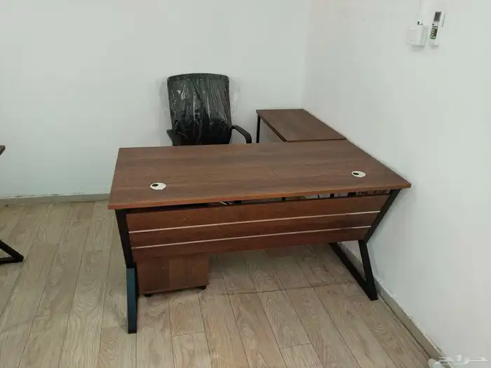 مكتب كراسي كنب بارتيشن كله شيء موجود 7