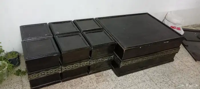 طاوله معه خدماتها 7 قطع جديده مافيه كسور 0