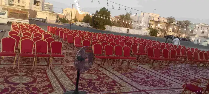 يتوفر لدينا خيام ملكيه واكلات شعبيه مباشرين صبابين وصبابات 0