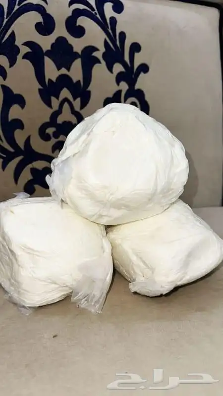 يوجد لدينا زبده غنم وبقل خالي من الشوائب مشروطه 1