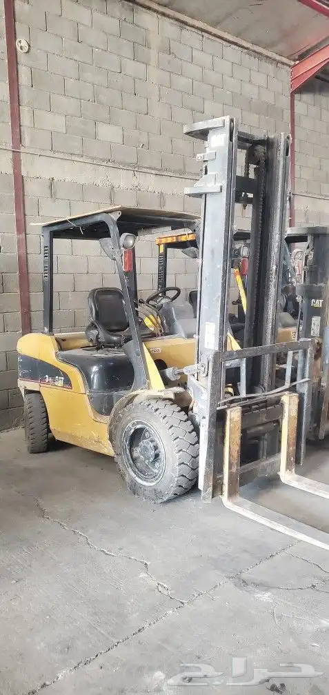 رافعات شوكيه للايجار 2