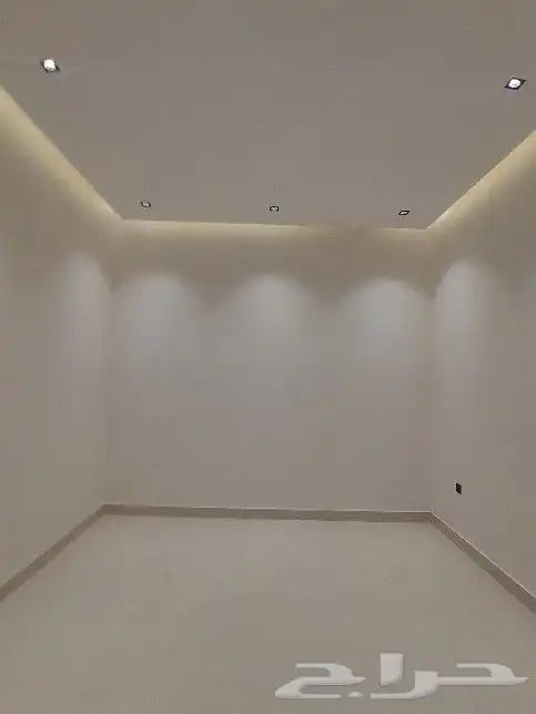 للبيع فيلا روف دور ثاني مع ملحق تشطيب9VIPغرف بالمحاله 820الف 48