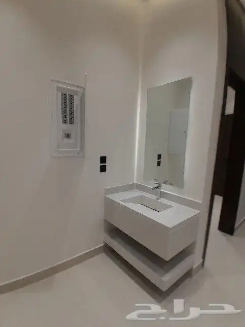 للبيع فيلا روف دور ثاني مع ملحق تشطيب9VIPغرف بالمحاله 820الف 43