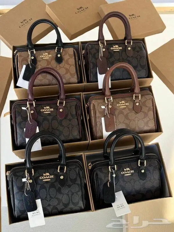 يوجد لدينا جميع انواع الشنط جمله وقطاعي 8