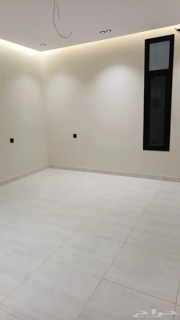 شقه للبيع في حي الروضه جده 4 غرف 0