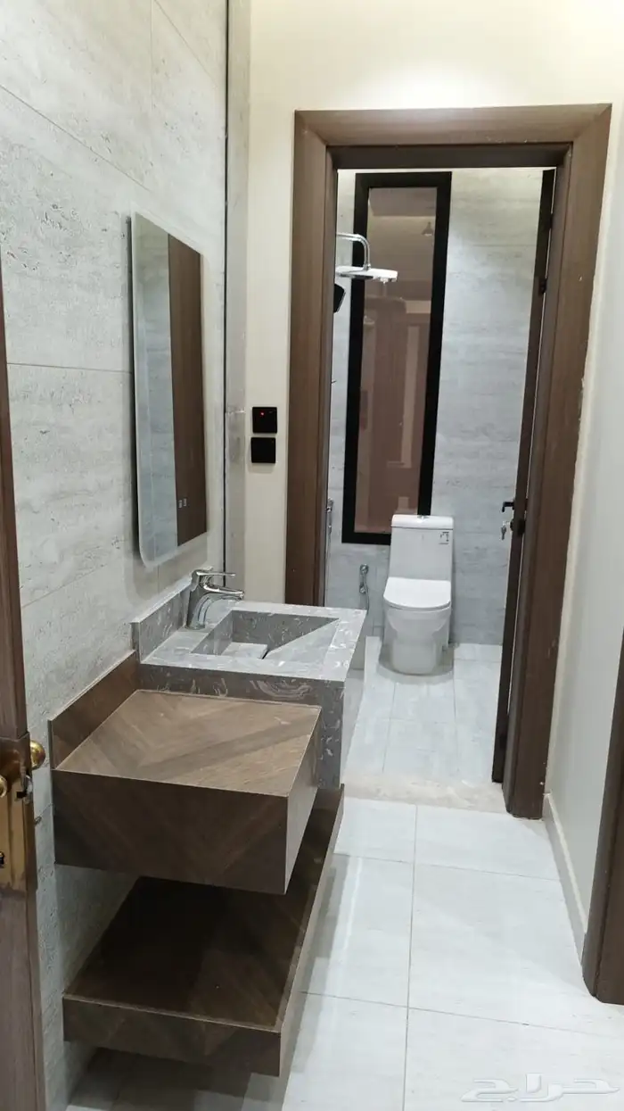 شقه للبيع في حي الروضه جده 4 غرف 4