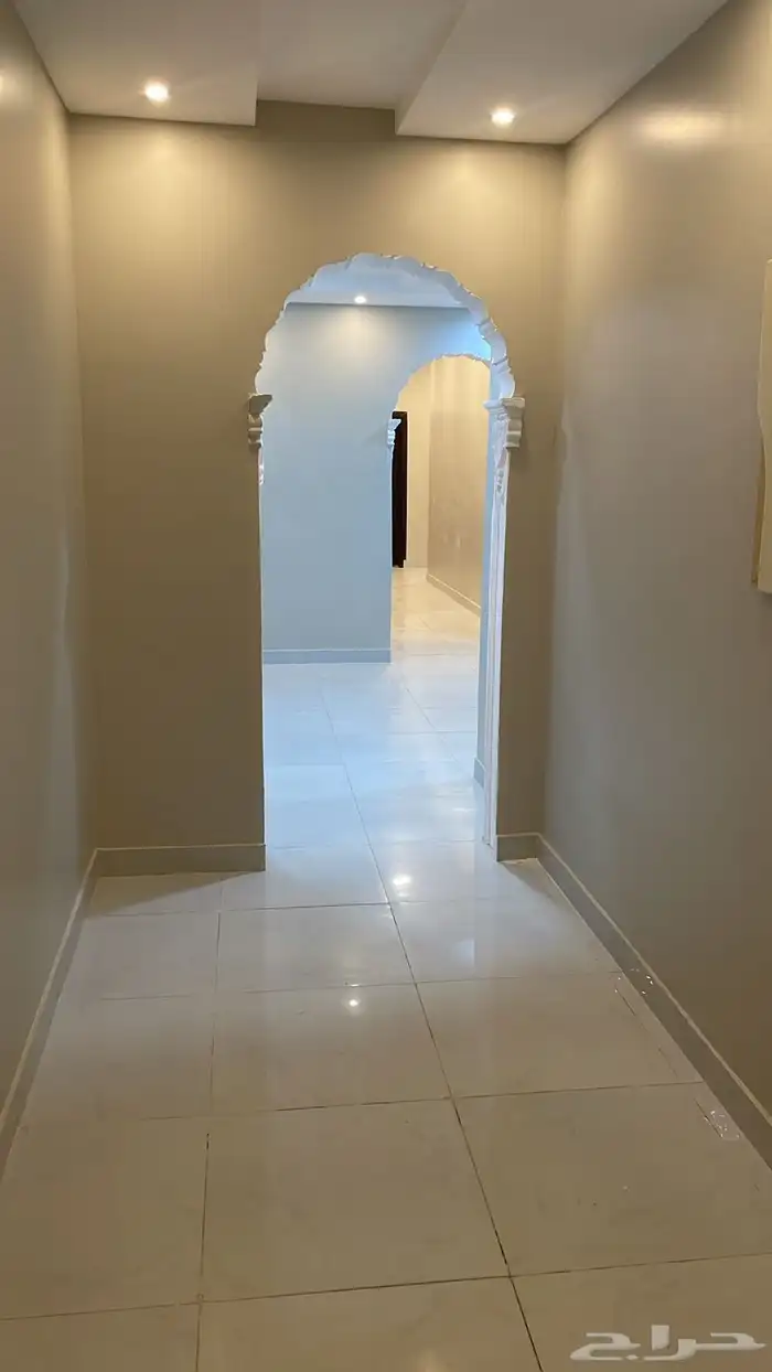 شقة الايجار 6غرف عوايل مخطط الرياض جده 4