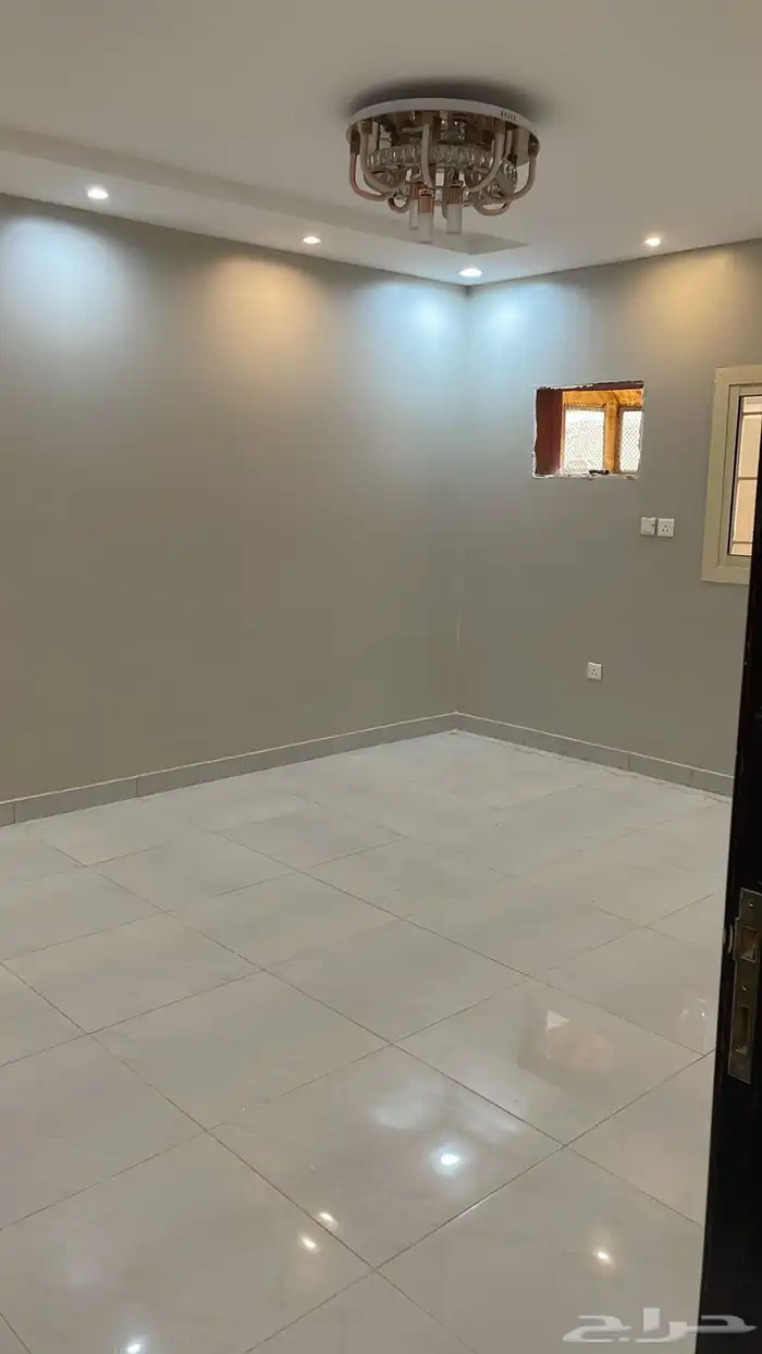 شقة الايجار 6غرف عوايل مخطط الرياض جده 2