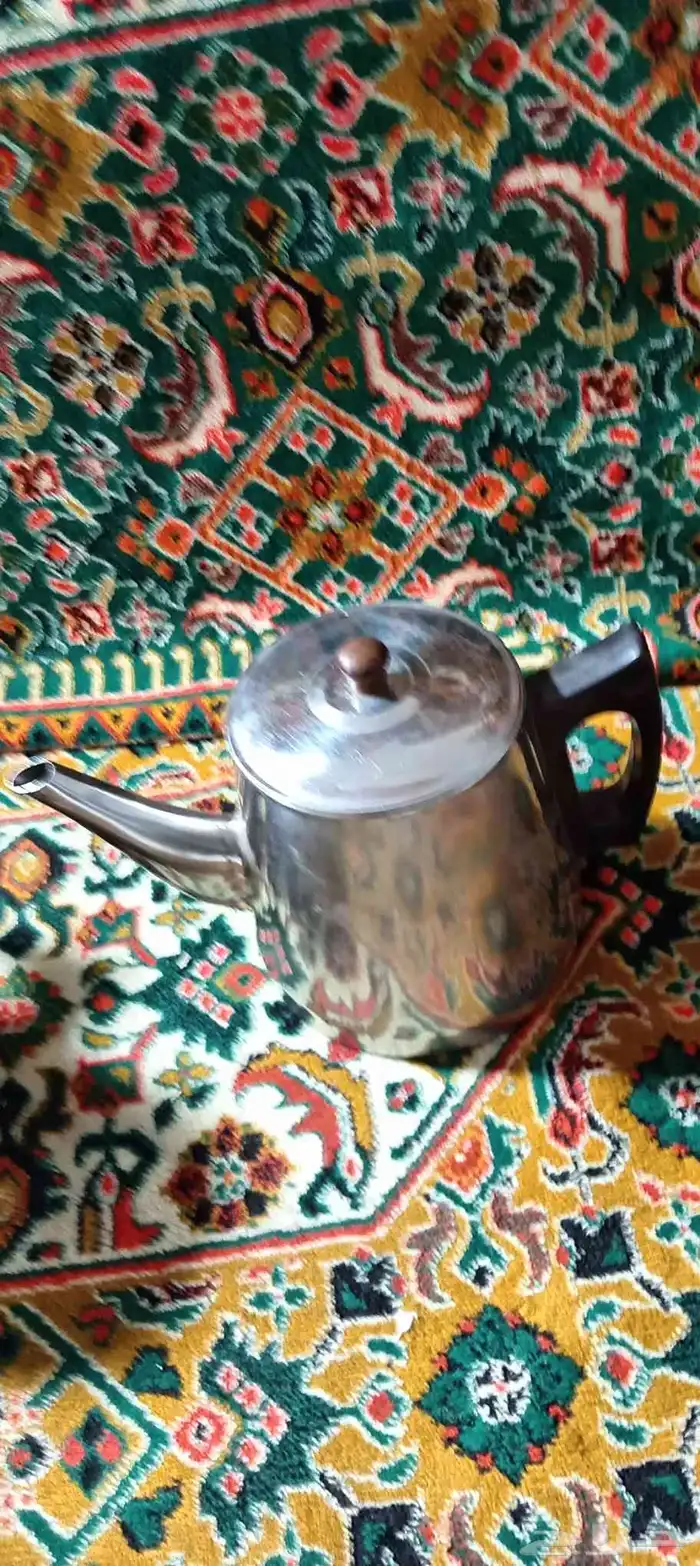 طقم اباريق كوريه وفناجيل نخله وسيفين 1