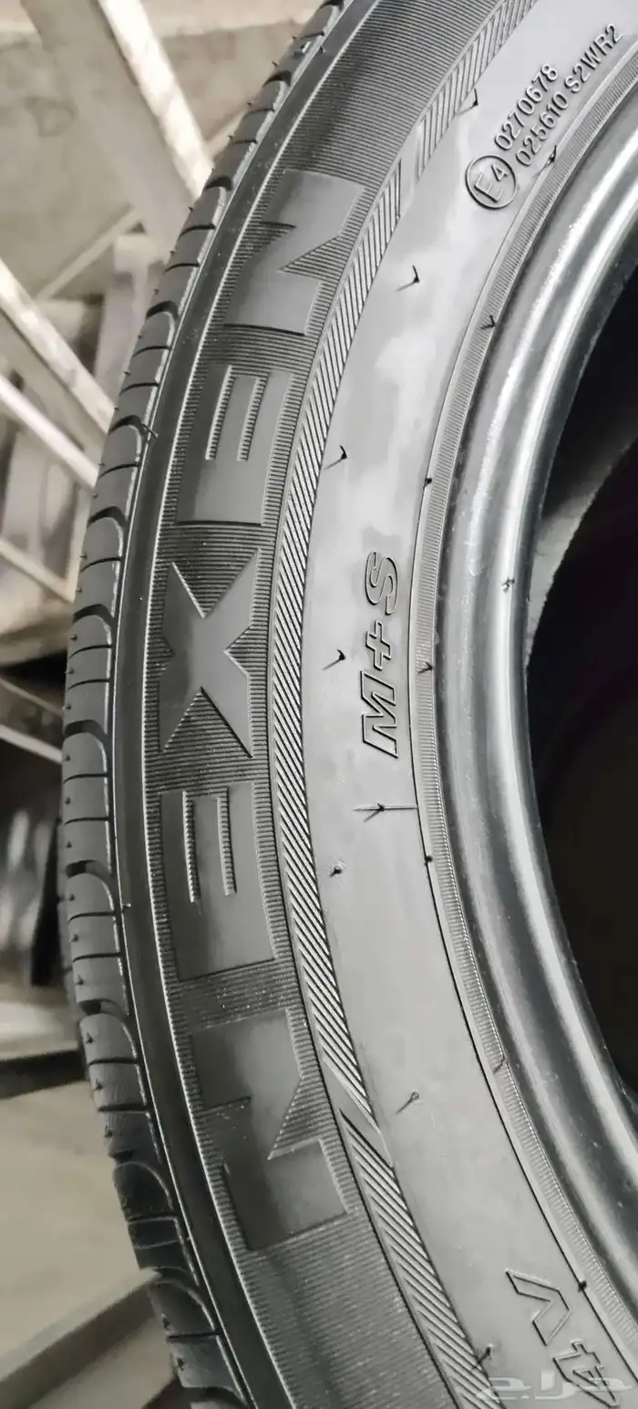كفرات نيكسن كوري 215 55 17 2