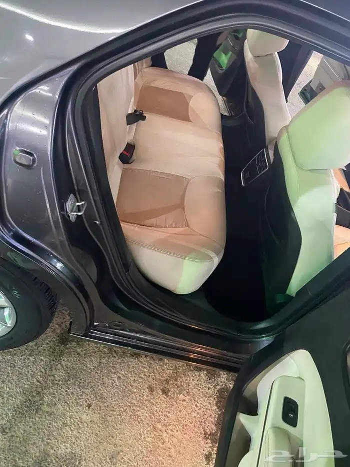 كرايزلر V6 C300 ليمتد 2017 3