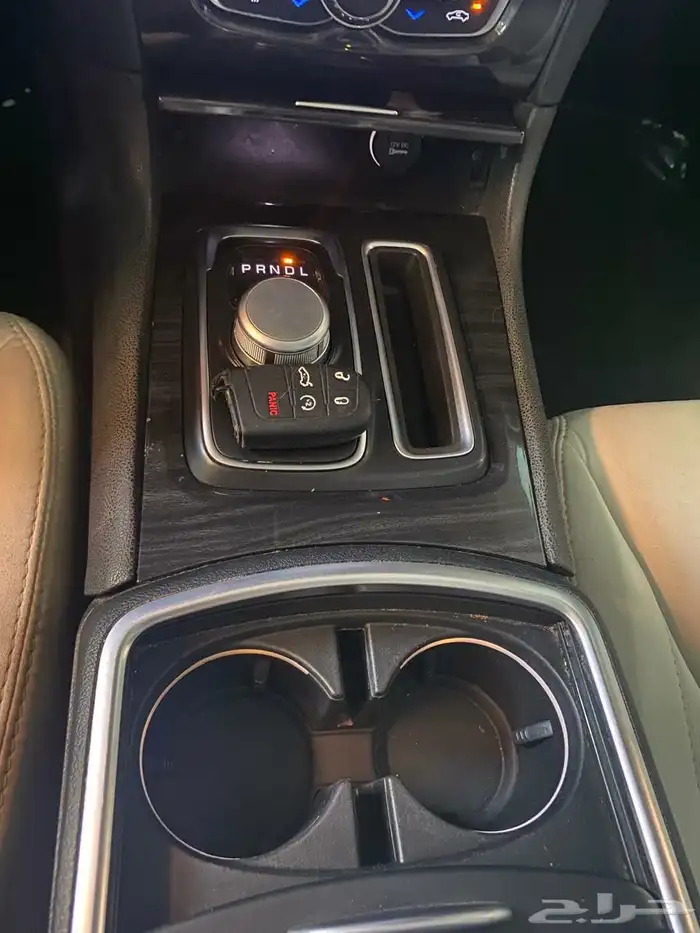 كرايزلر V6 C300 ليمتد 2017 5