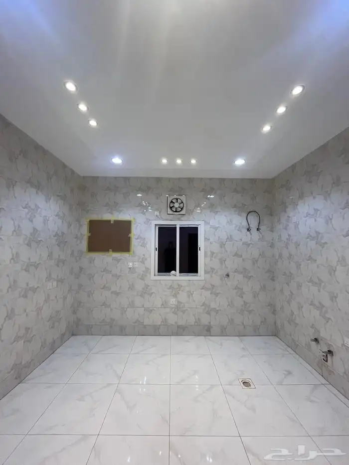 شقق فاخره للبيع بحي الرحاب خلف هايبر بنده 8