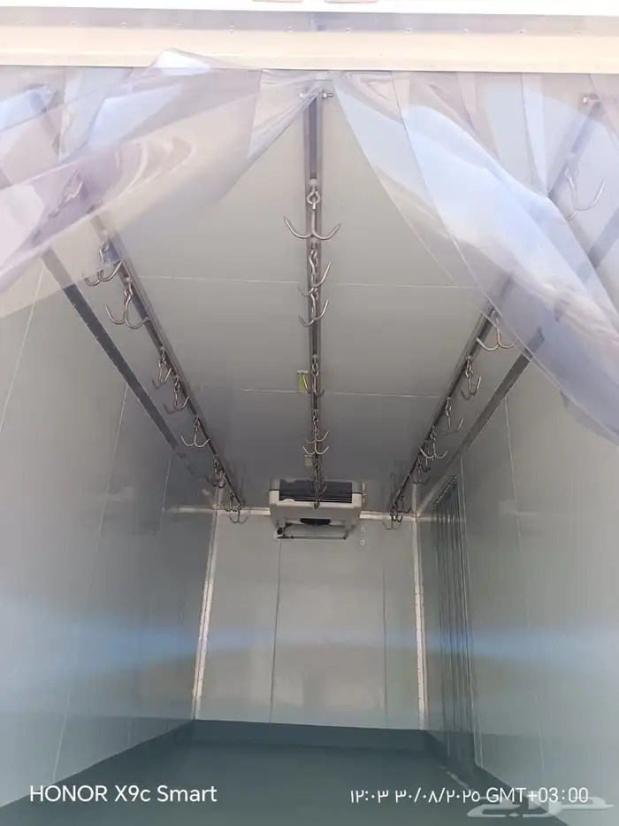 عمل عزل الفانات وصناديق السيارات 6