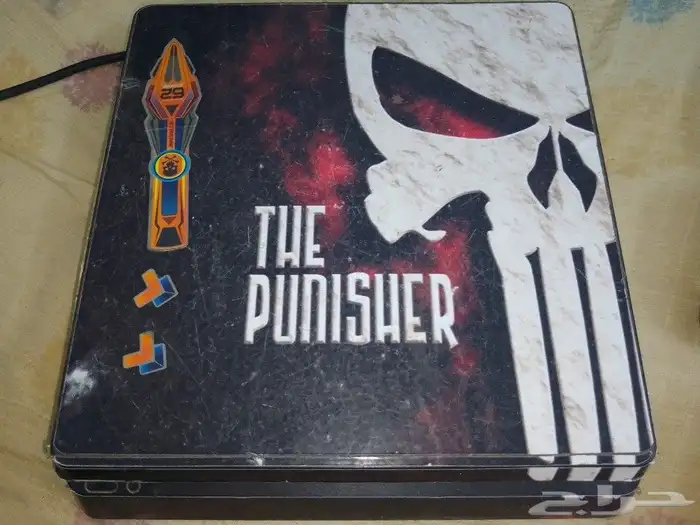 بلاي ستيشن 4. 12 لعبه زائد ثلاث عيادي سلك الاتش دي 0