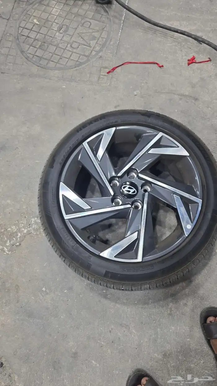 السلام عليكم يوجد لدينا انتر مديل 25 حق الفل مقاس 17 0