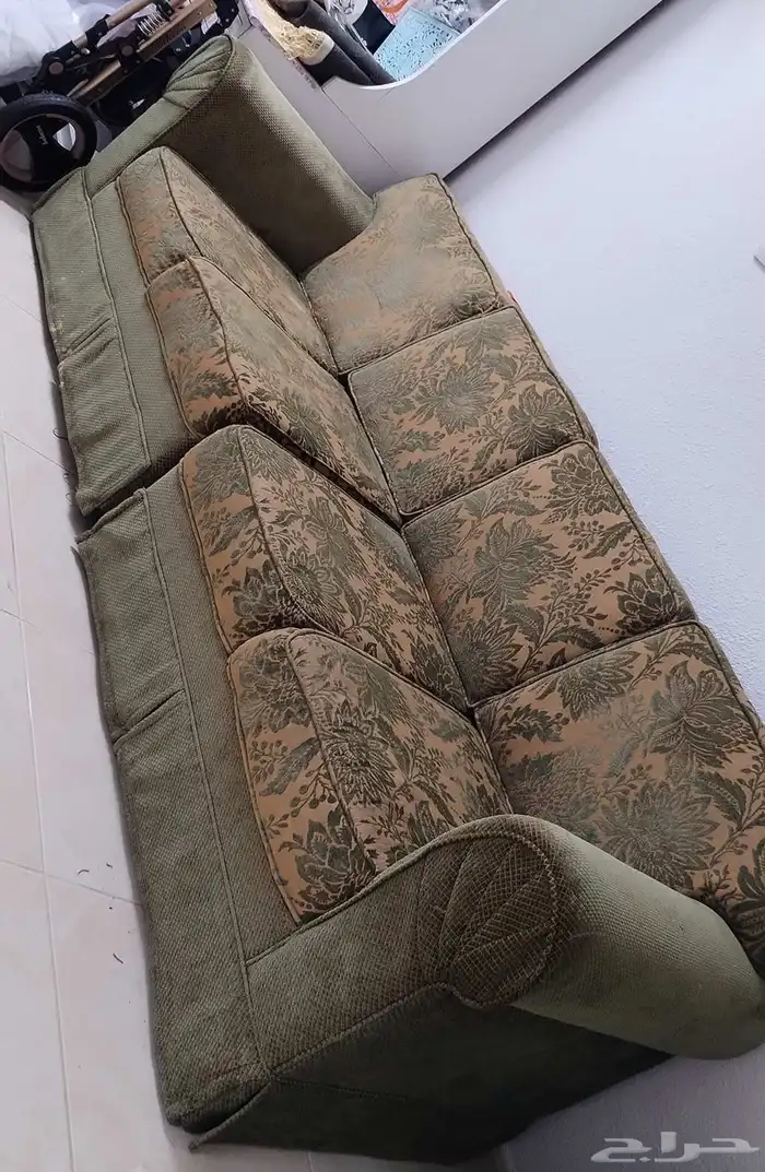 كنب للتبرع يحتاج تنجيد الموقع ام الساهك 3