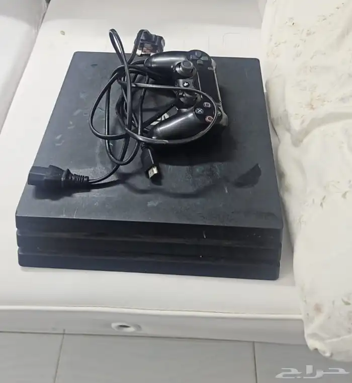 سوني فور برو ون تيرا نظيف مع ثلاث يدات مع اسلاك نظيف جدا 0