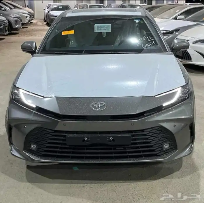تويوتا كامري LE موديل 2025 3