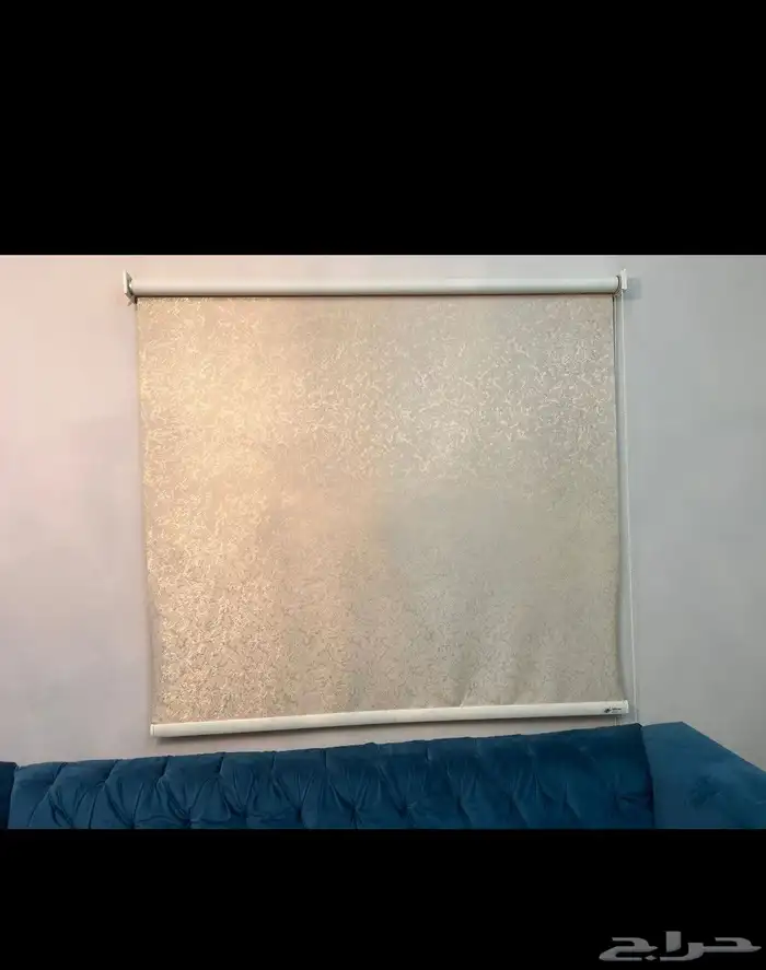 كنب مستعمل وطاولات وطاولة بلازما وستارة رول 2