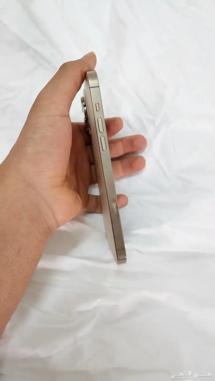 ايفون 14 برو ماكس شبه جديد بطاريه 93 لم يدخل صيانه ابدا 3