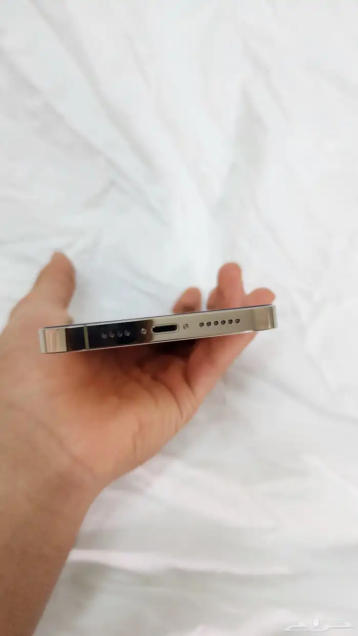 ايفون 14 برو ماكس شبه جديد بطاريه 93 لم يدخل صيانه ابدا 6