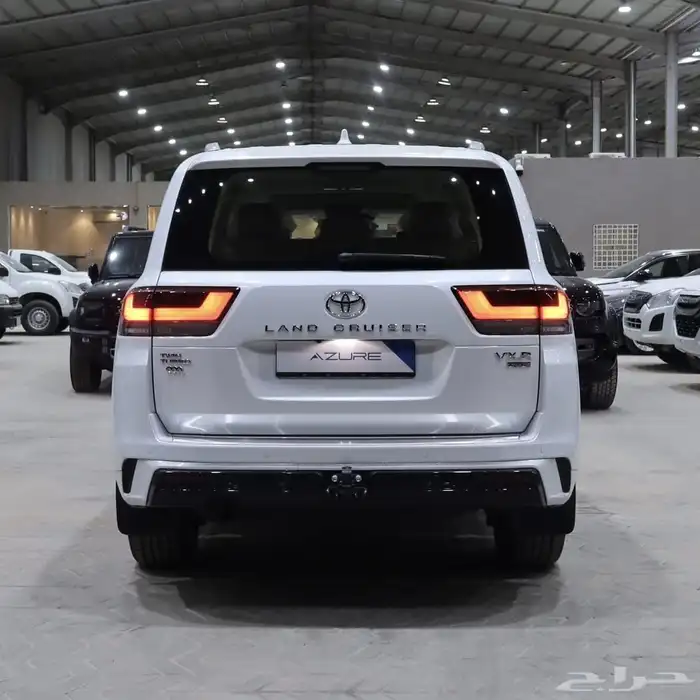لاندكروزر VXR وارد قطر موديل 2025 3