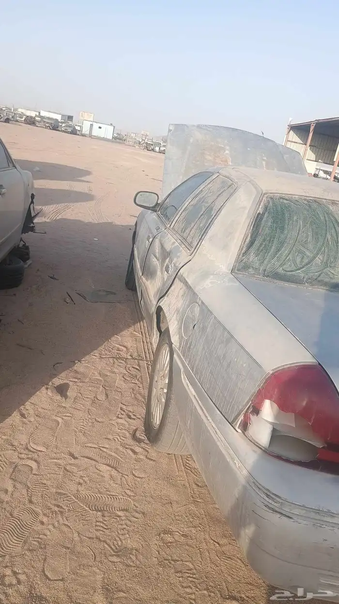 قطع غيار فقط فورد ماركيز موديل 2010 جميع قطع الغيار متوفرة 2