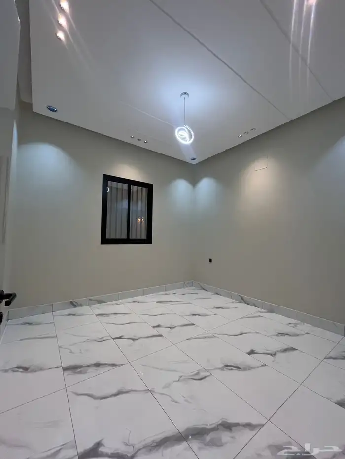 للبيع ارواف ارضيه وعلويه بمداخل سياره في خميس مشيط تشطيب Vip 10