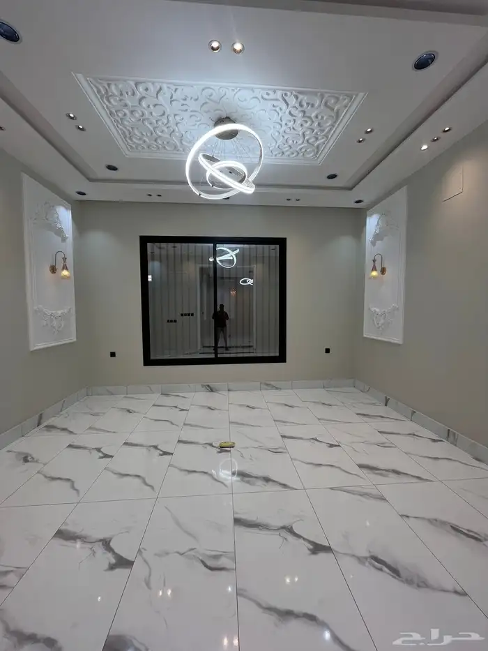للبيع ارواف ارضيه وعلويه بمداخل سياره في خميس مشيط تشطيب Vip 4