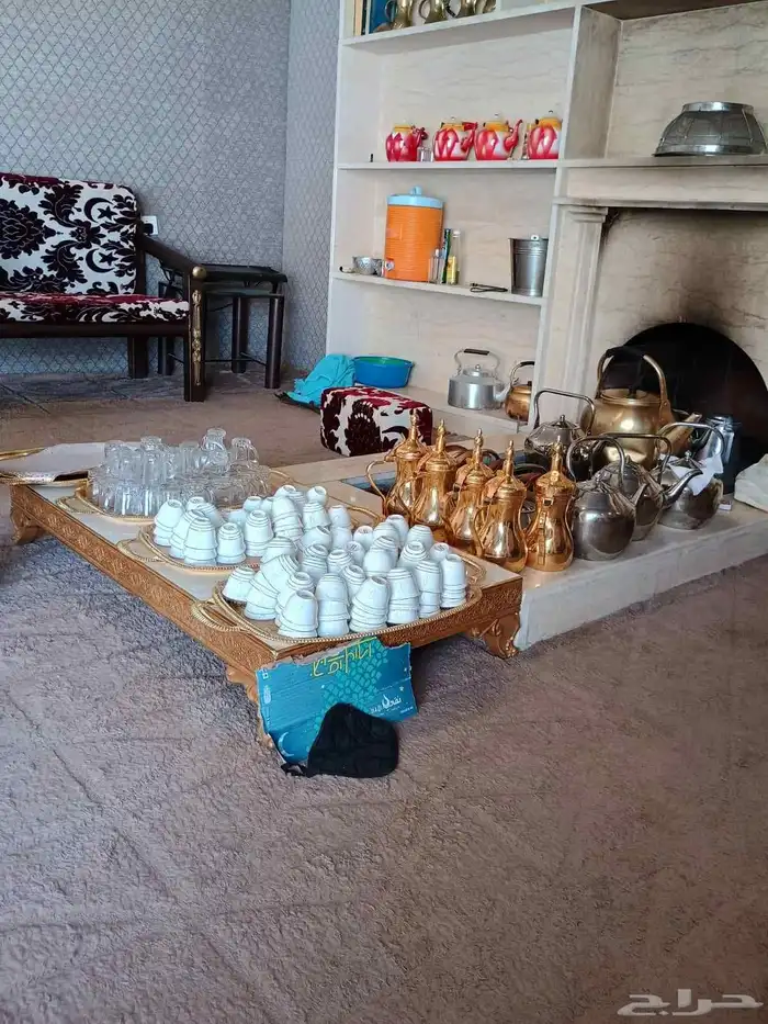 قهوجين وصبابين رجال ونساء كنب زل طاولات مضلات لخدمات المناسب 0