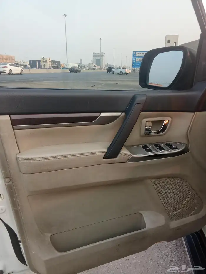 ميتسوبيشي باجيرو 4