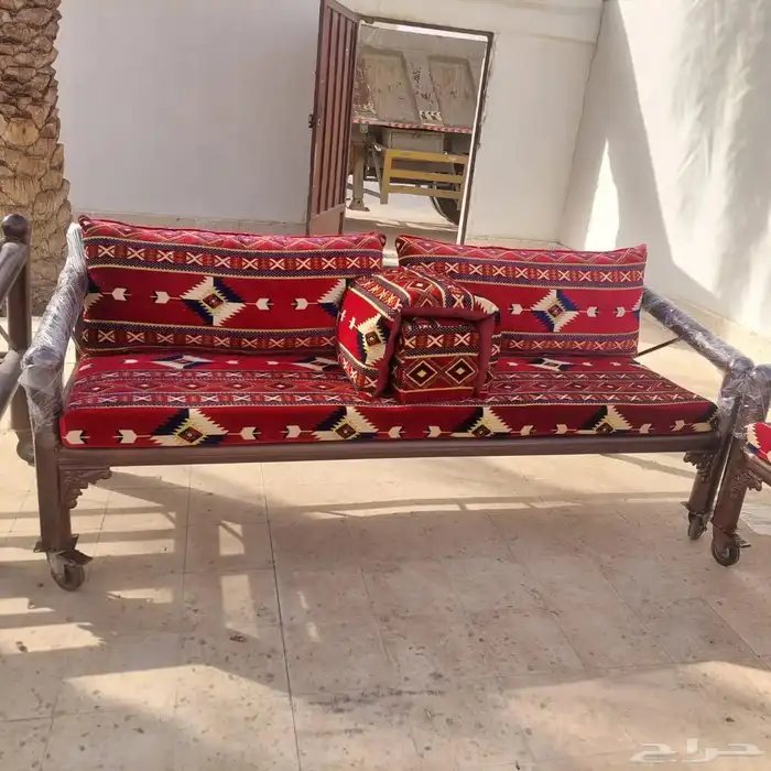 كراسي حديد 3