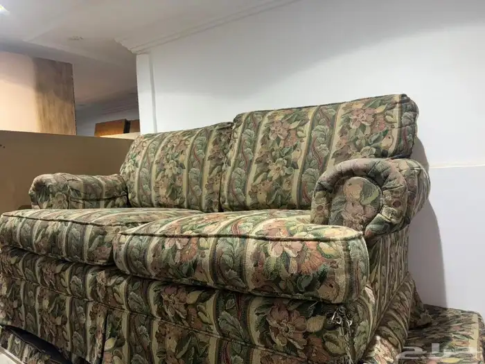 مجلس 2 كنب و2 كرسي 1