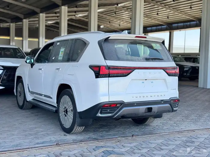 متوفر لكزس LX600 BB فل كامل وارد البريمي مع شهاده المنشأ م 8