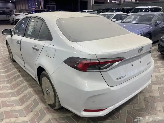 تويوتا كورولا نص فل فتحه و جنوط و بصمه موديل 2025 5