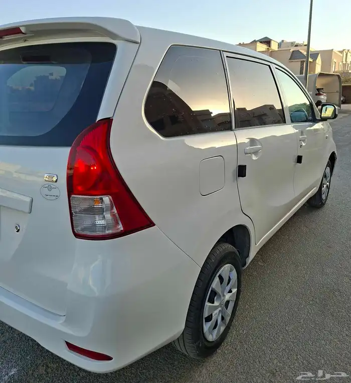 للبيع تايوتا افانزا عبداللطيف جميل مديله 2015 ممتازه جدا 2