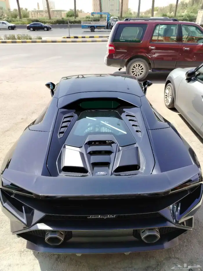 لامبورغيني هوراكان 2023 للإيجار 6