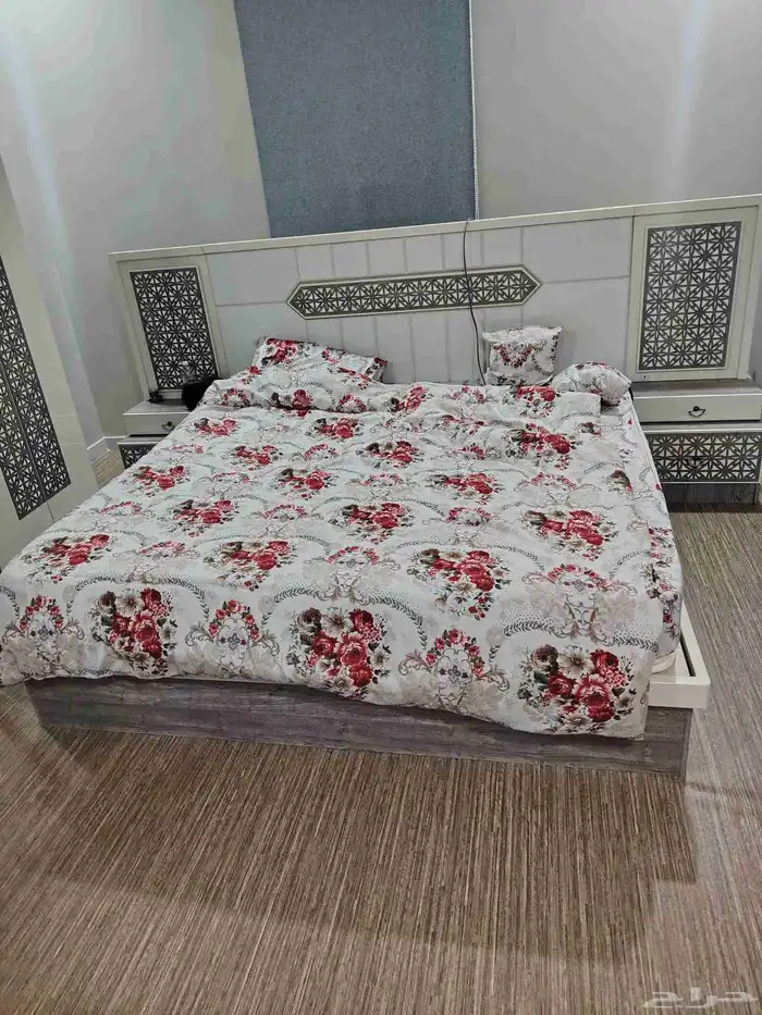 غرفة نوم للبيع كاملة لها عند اقل من سنة نوع الخشب سويدي 1