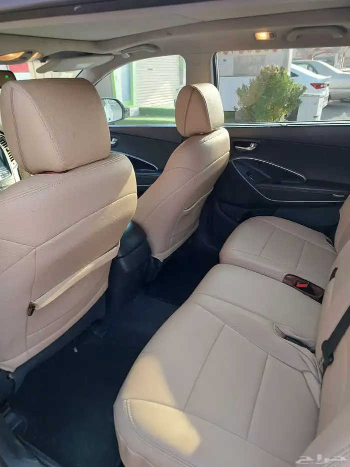 Hyundai Grand Santa Fe 2015 (full options) 5