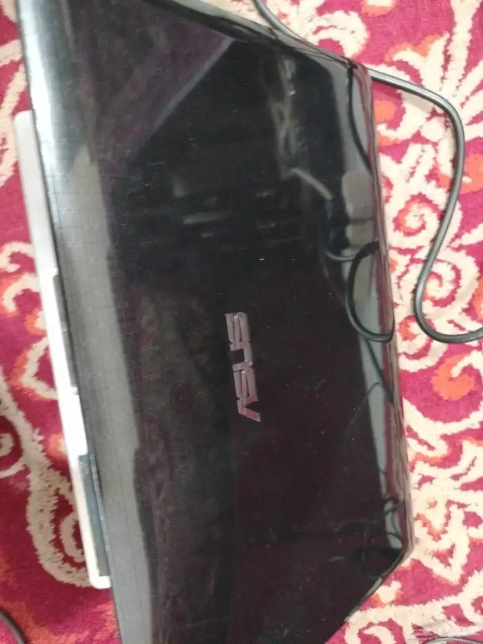 لابتوب اسوس المعالج اي 3 ب 300 ريال نظيف جدا 1