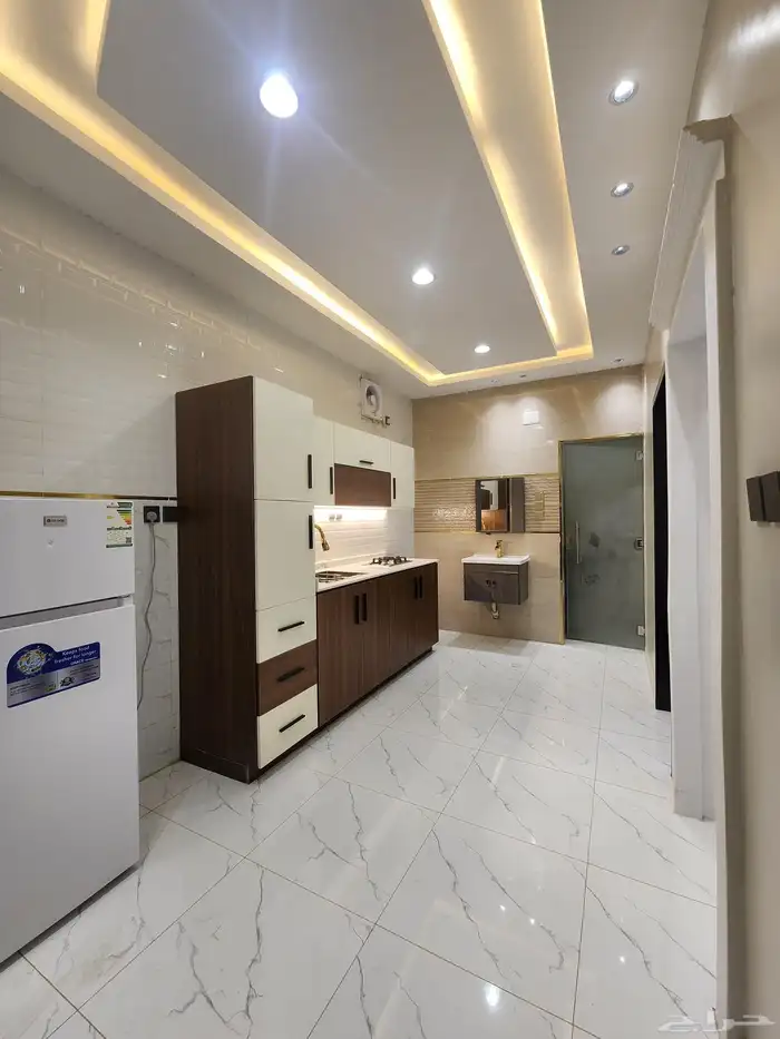 وحدات سكنية فاخره طريق المدينة العسكرية خلف قصر الاواني 9