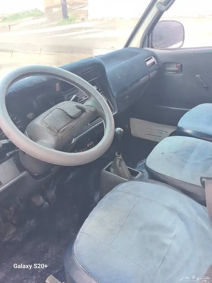 باص موديل 1996 تايوتا 5